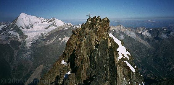 Summit of the Durrenhorn ( 4035 metres ) in the Swiss Alps