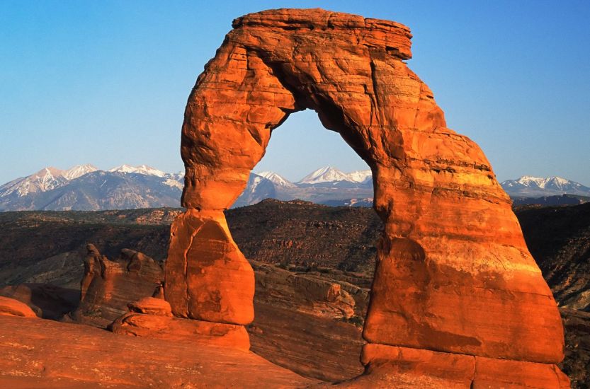 Delicate Arch at sunset in Arches National Park, Utah, USA