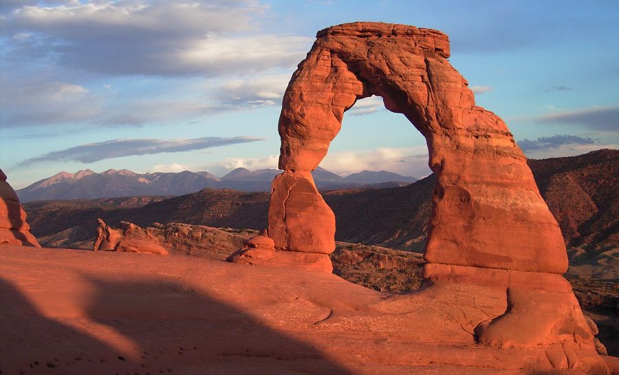 Delicate Arch at sunset, Arches National Park