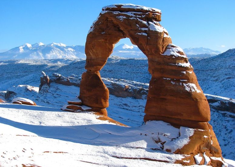 Delicate Arch in winter in Arches National Park
