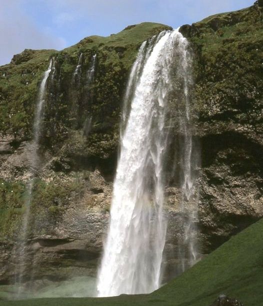 Seljalandsfoss 197ft 60m - Waterfall in Iceland