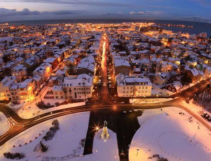 Reykjavik in winter from Halgrimskirgja