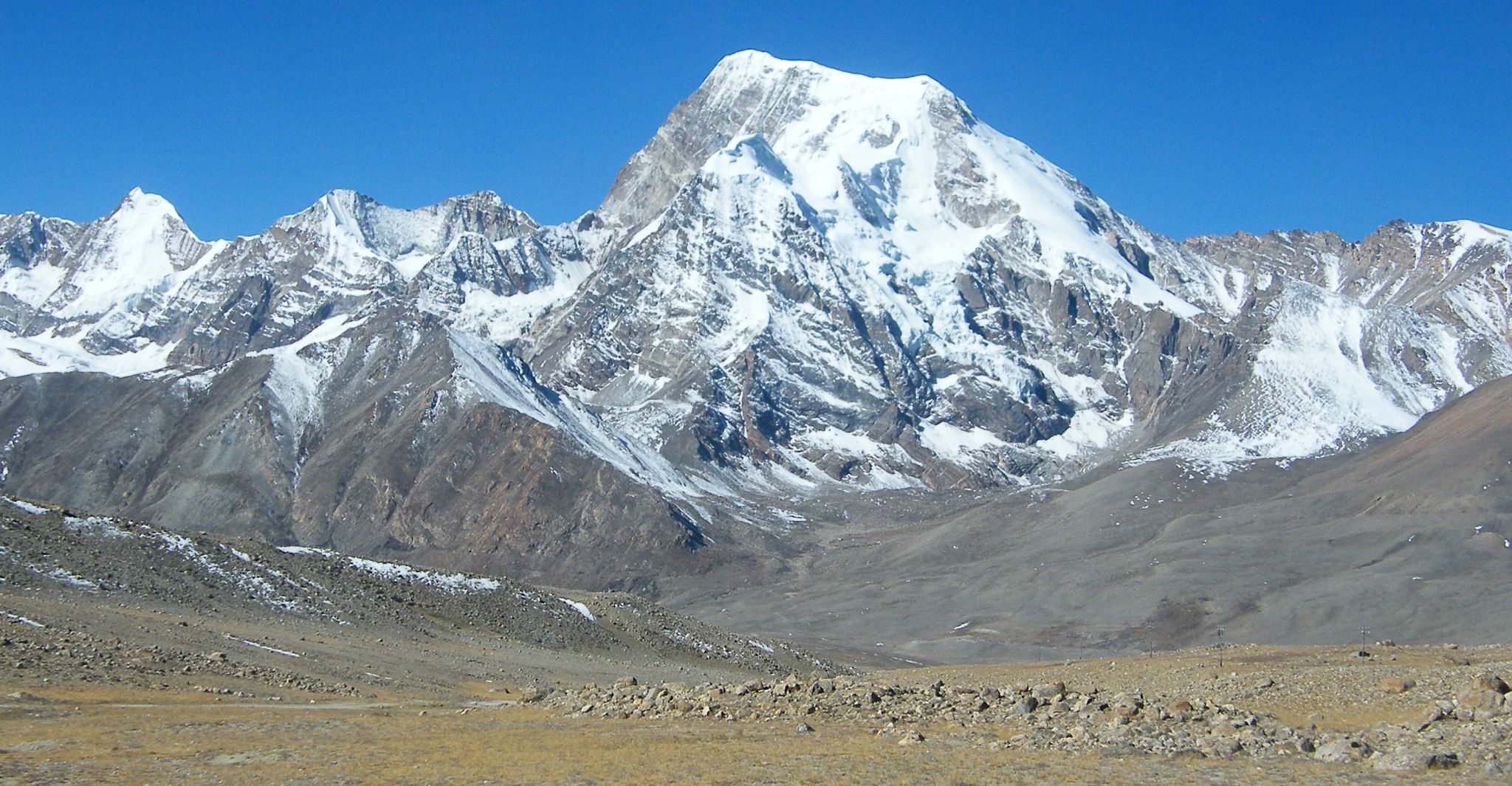 Chomo  Yummo ( 6829m ) in North Sikkim