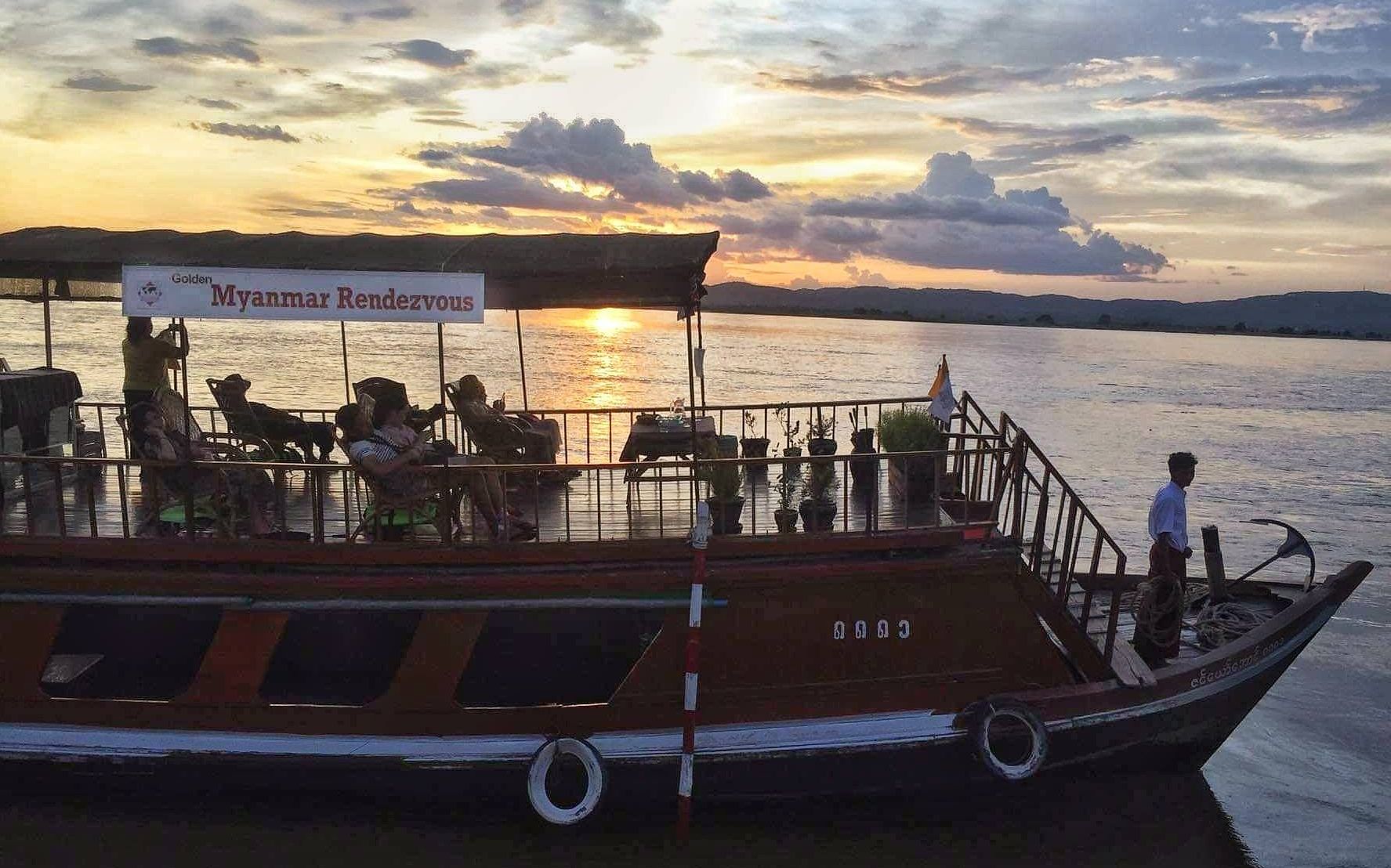 Sunset on Irrawaddy River at Mandalay in northern Myanmar / Burma