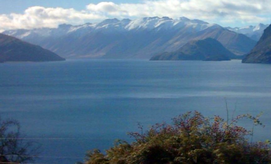 Lake Wanaka in the South Island of New Zealand