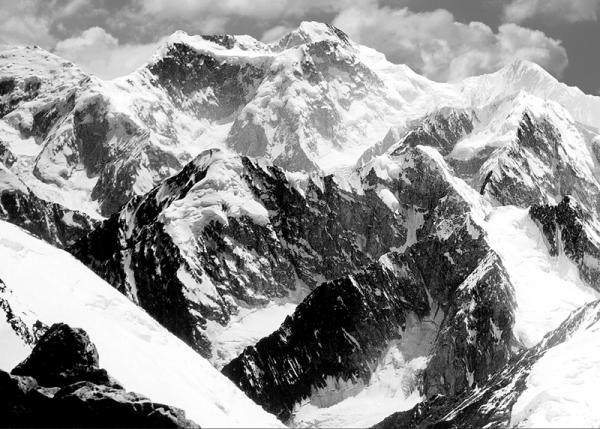The Seven Thousanders - Noshaq ( 7492m ) in the Hindu Kush Mountains of Pakistan