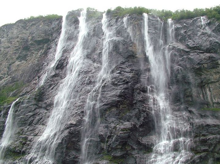 Seven Sisters Waterfall ( Knivsflfossen ) in Norway