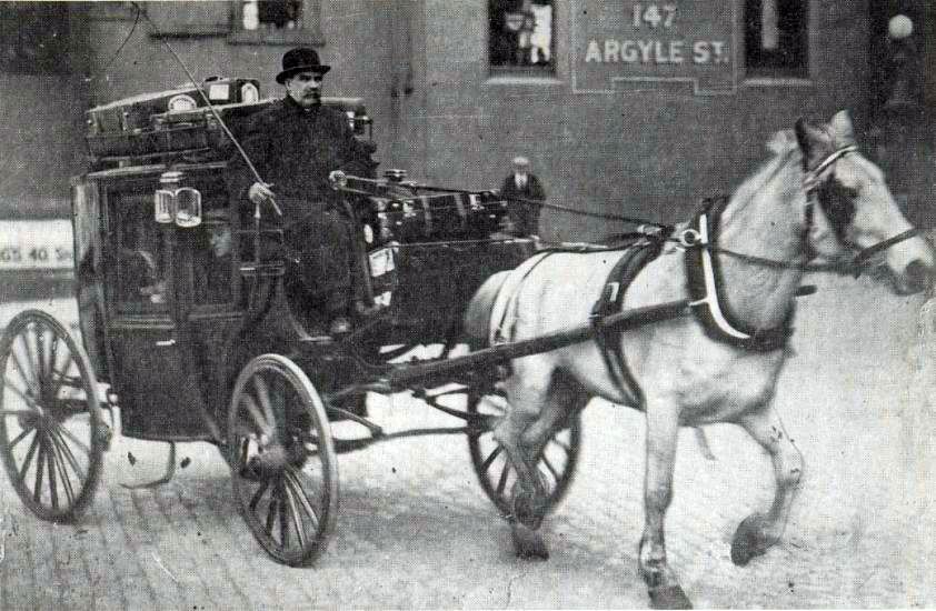 Glasgow: Then - horse cab 1930