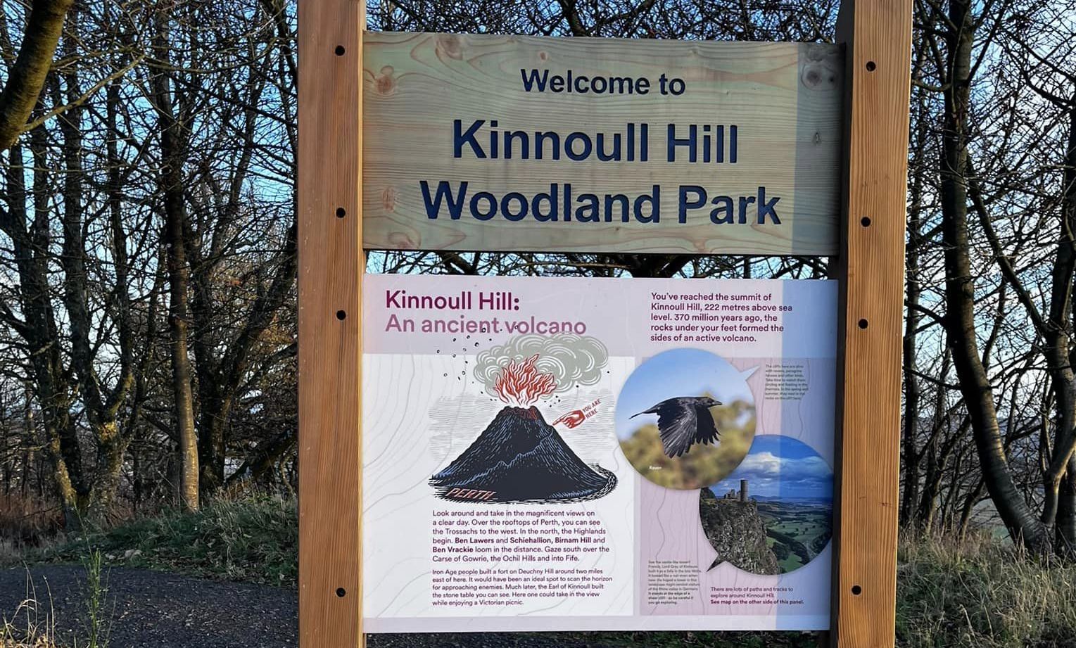Signpost on Kinnoull Hill