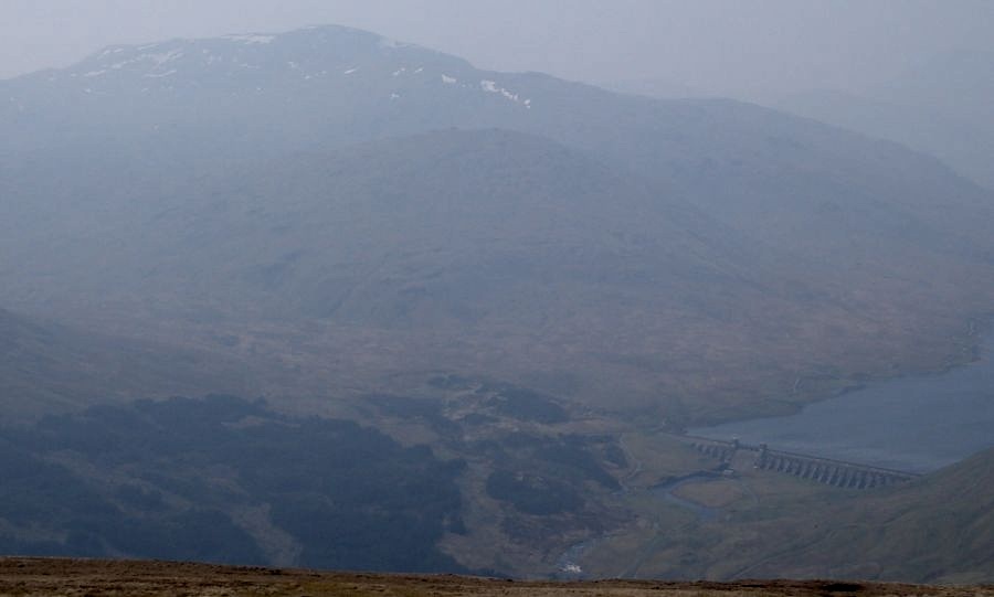 Beinn Heasgarnich ( 1078m, 3537ft ) and Loch Lyon from An Grianan