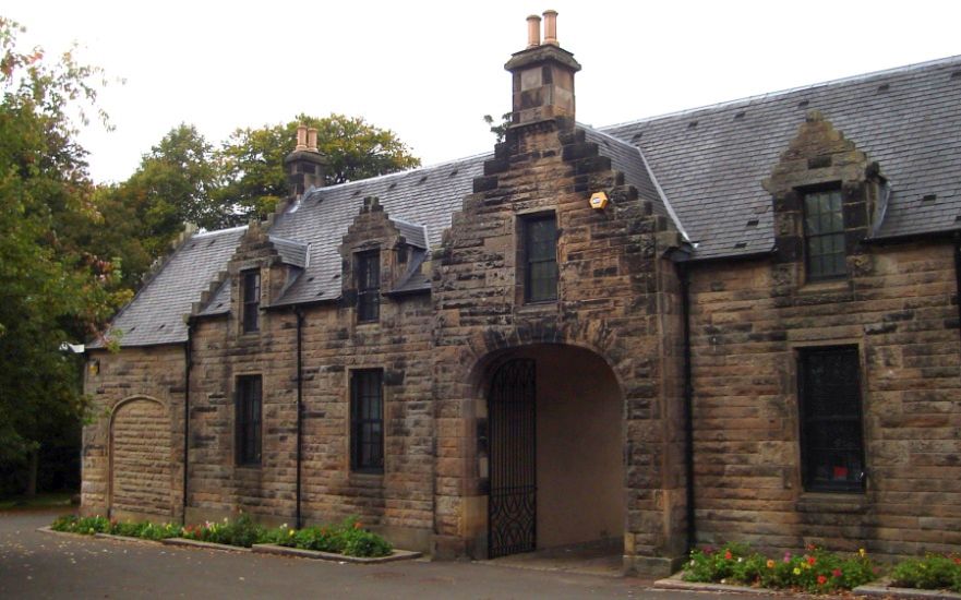Lodge House at entrance to Tollcross Park