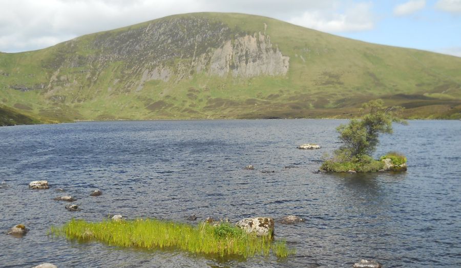 Lochcraig Head from Loch Skeen