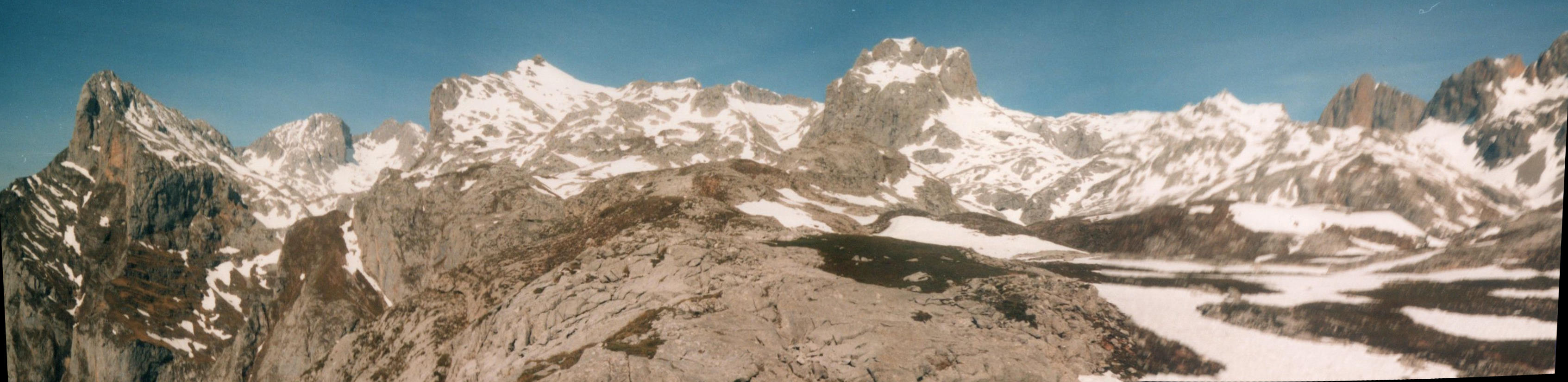 Panorama from T del Hoyo de Llordes, Picos de Europa