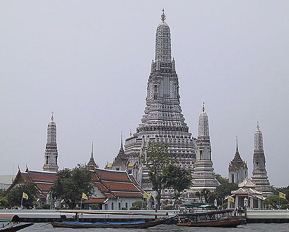 Wat Arun, the Temple of Dawn, in Bangkok