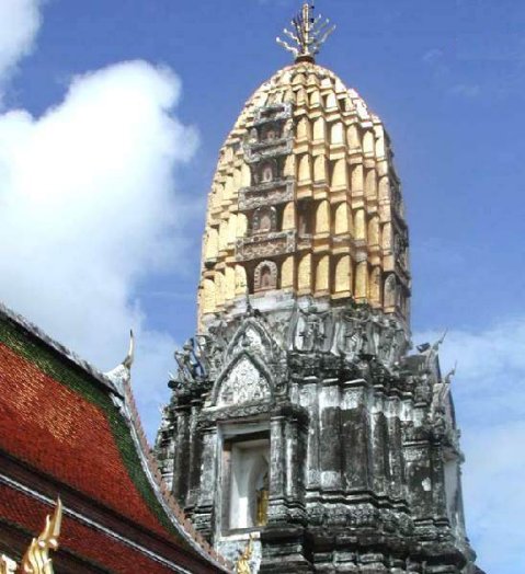 Wat Phra Si Rattana Mahathat in Phitsanulok in Northern Thailand