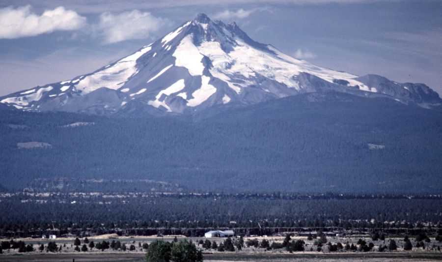 Mount Jefferson in Oregon, USA
