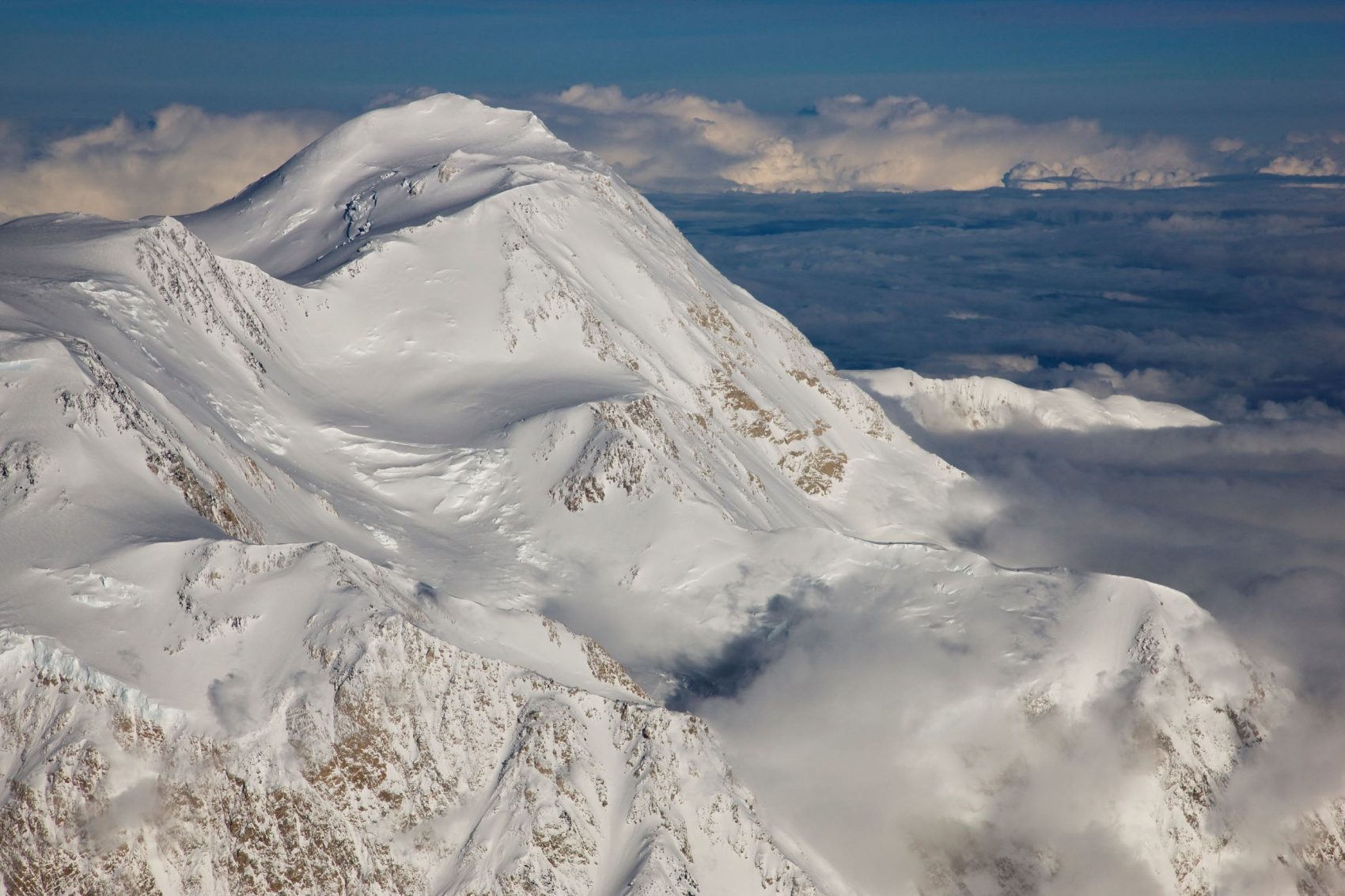 Upper slopes of Denali ( Mount Mckinley ) in Alaska - the highest mountain in the USA and North America