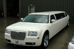http://www.midlandslimos.co.uk/limo-hire/limo-hire-nottingham.html