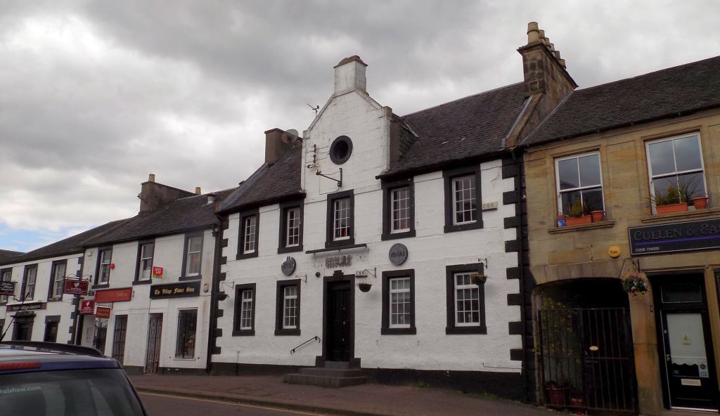 The Circle Public House in Cumbernauld Village