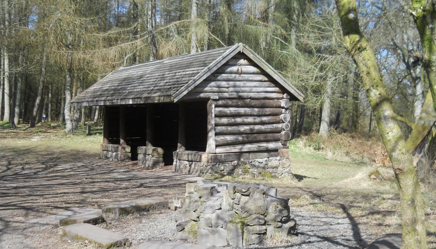 Log cabin in Finlaystone Country Park