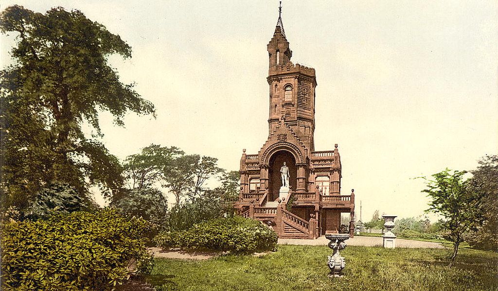 Old photo of the original Burns Monument