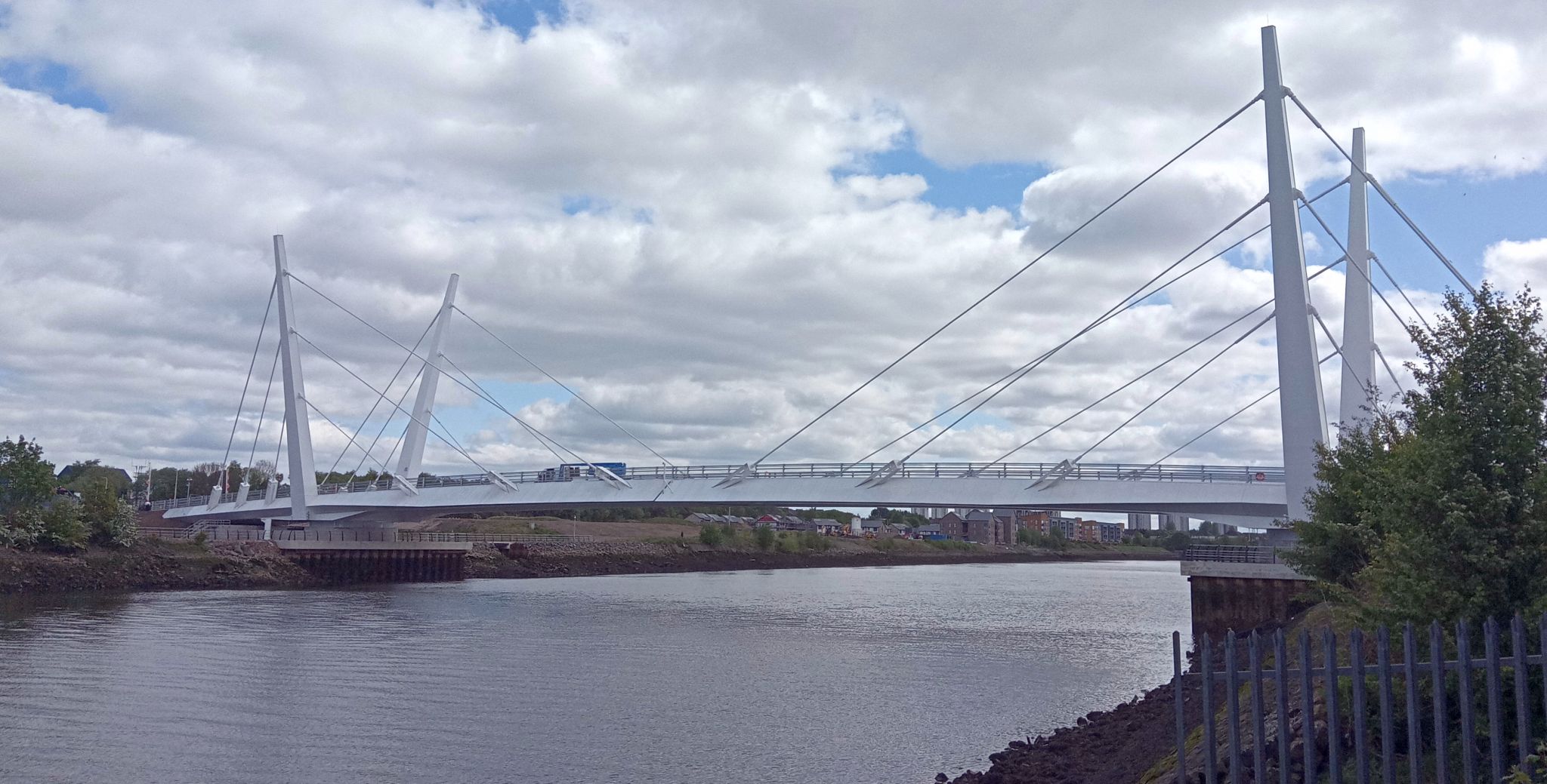 Road bridge from Clydebank to Renfrew